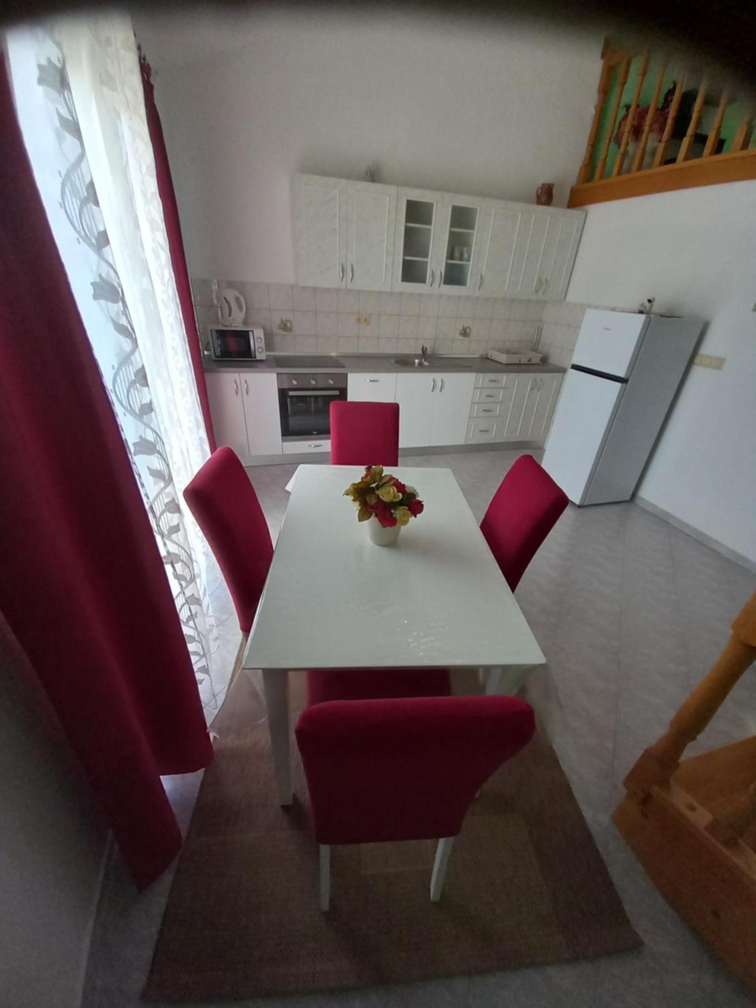 Apartments Makaus Кампор Экстерьер фото